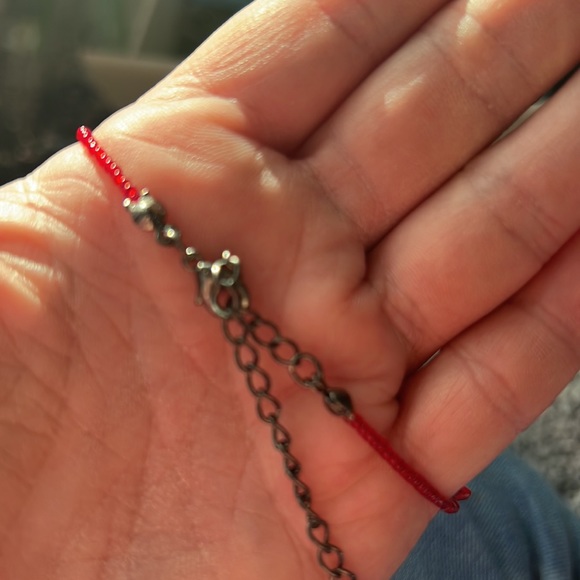 Red glass beaded adjustable necklace - Picture 2 of 2